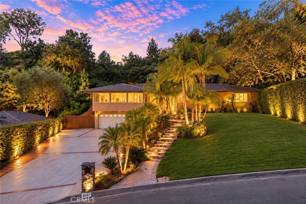 2047 Carolwood Drive