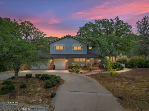 Photo of 3512 Mccray Rd, Mountain Mesa, CA 93240 (MLS # NS26070673)