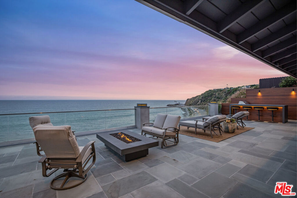 18074 Coastline Drive