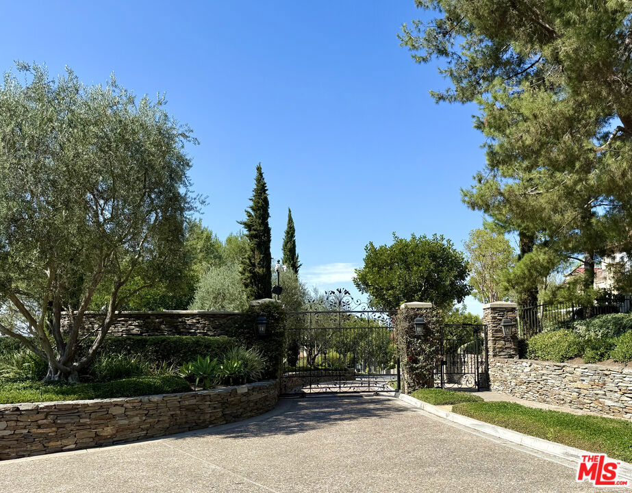 Tesoro - Residential Lease