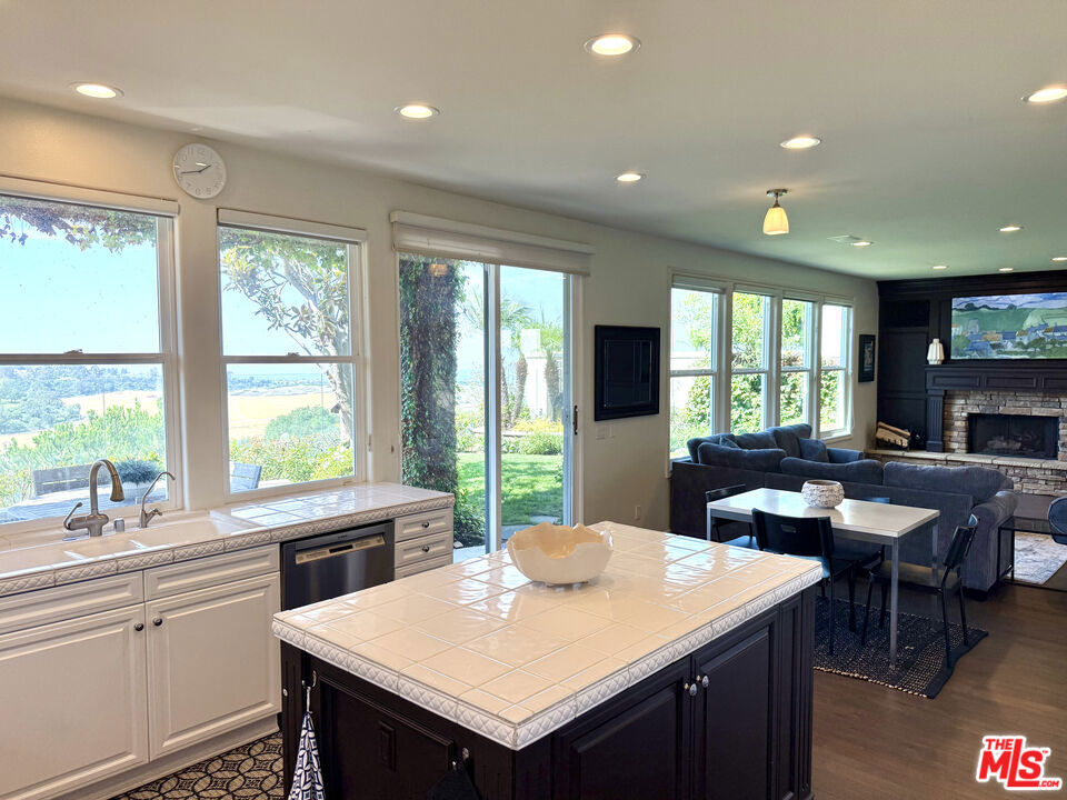 Tesoro - Residential Lease