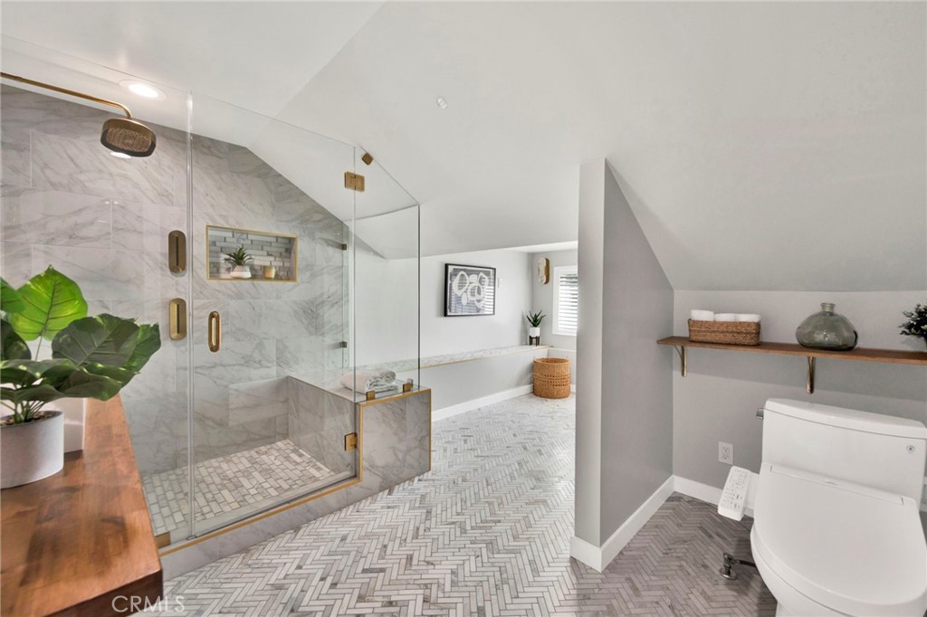 Artcraft Manor (AM) - Residential