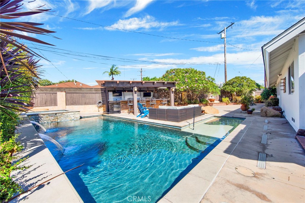 Artcraft Manor (AM) - Residential