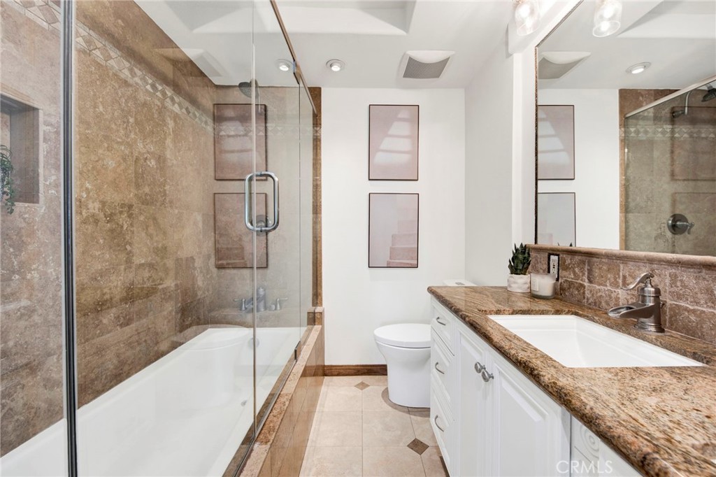 Artcraft Manor (AM) - Residential