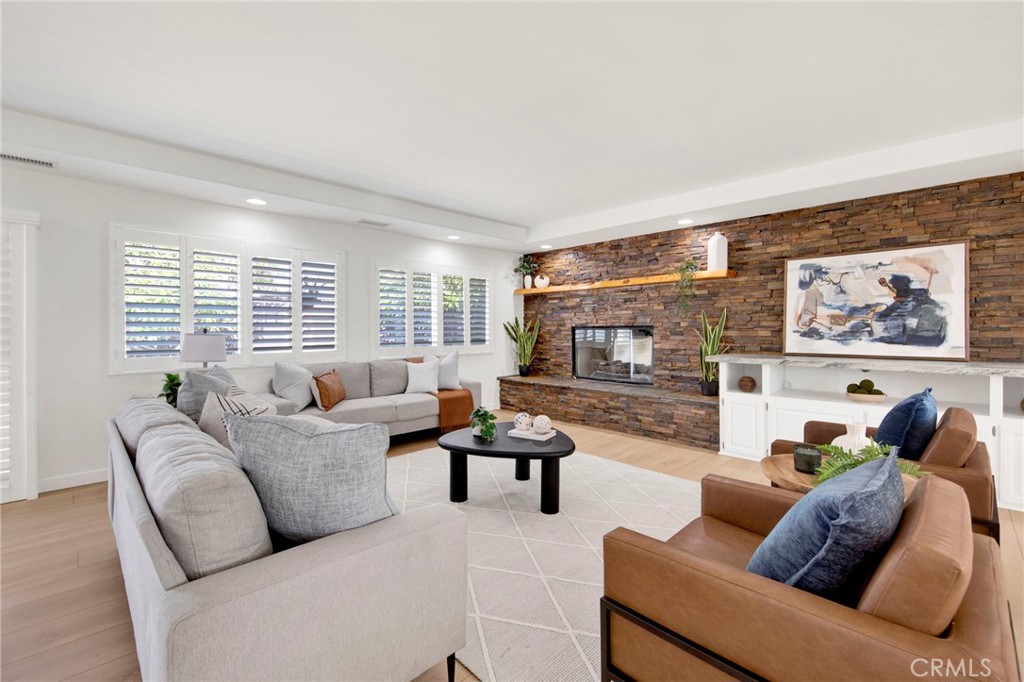 Artcraft Manor (AM) - Residential