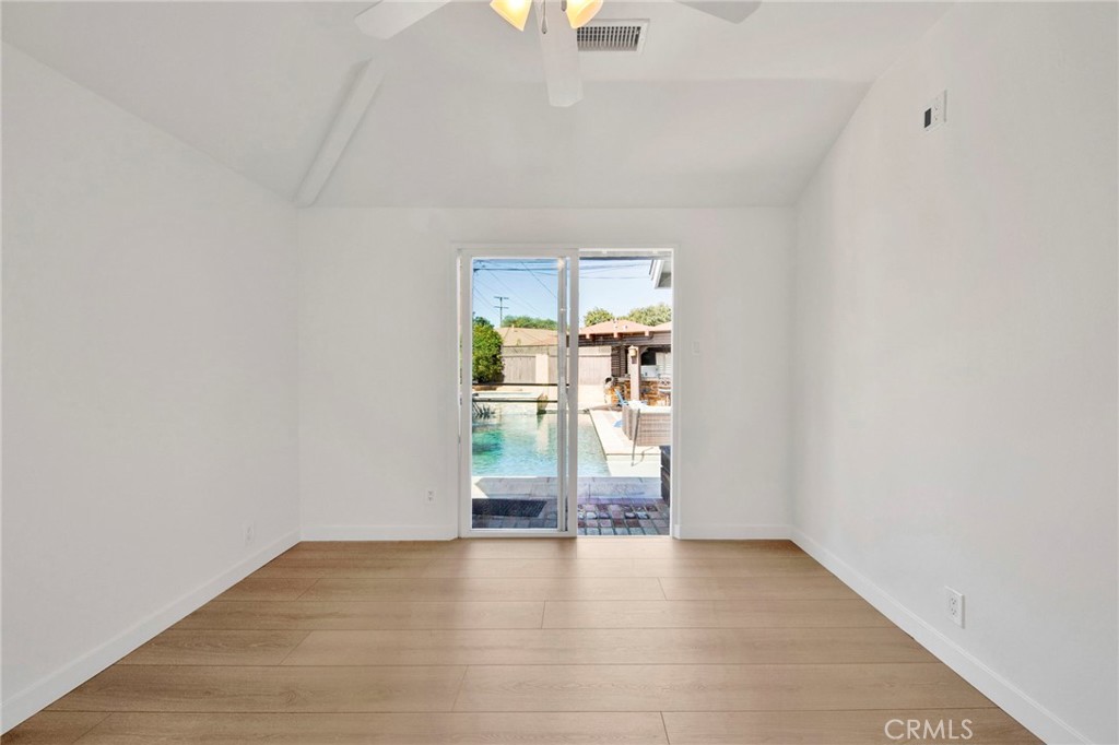 Artcraft Manor (AM) - Residential