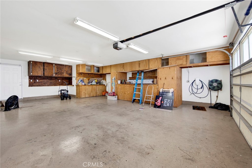 Artcraft Manor (AM) - Residential