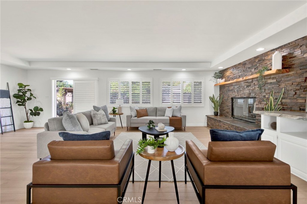 Artcraft Manor (AM) - Residential