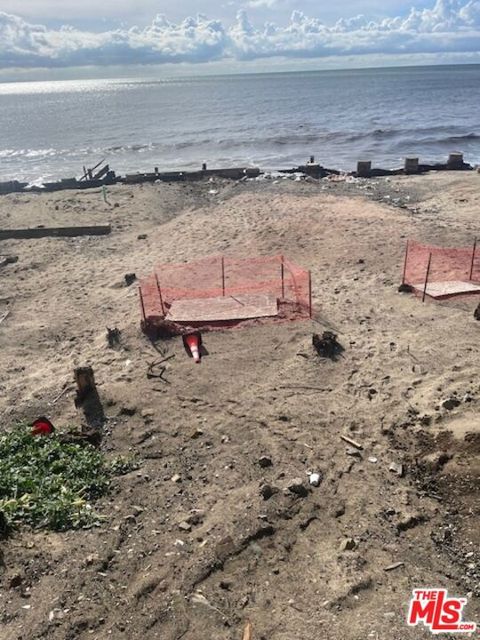 Photo of 18926 Pacific Coast Hwy Hwy, Malibu, CA 90265 (MLS # 26667713)