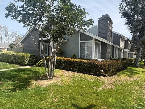 Photo of 28 Timber Run #129, Irvine, CA 92614 (MLS # OC26128350)