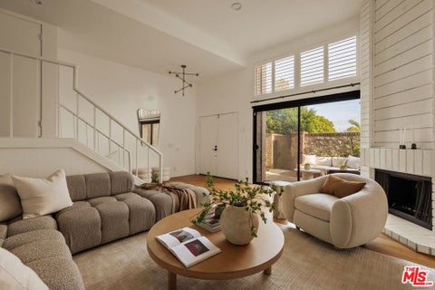 Photo of 4600 Glencoe Avenue #2, Marina Del Rey, CA 90292 (MLS # 26875669)