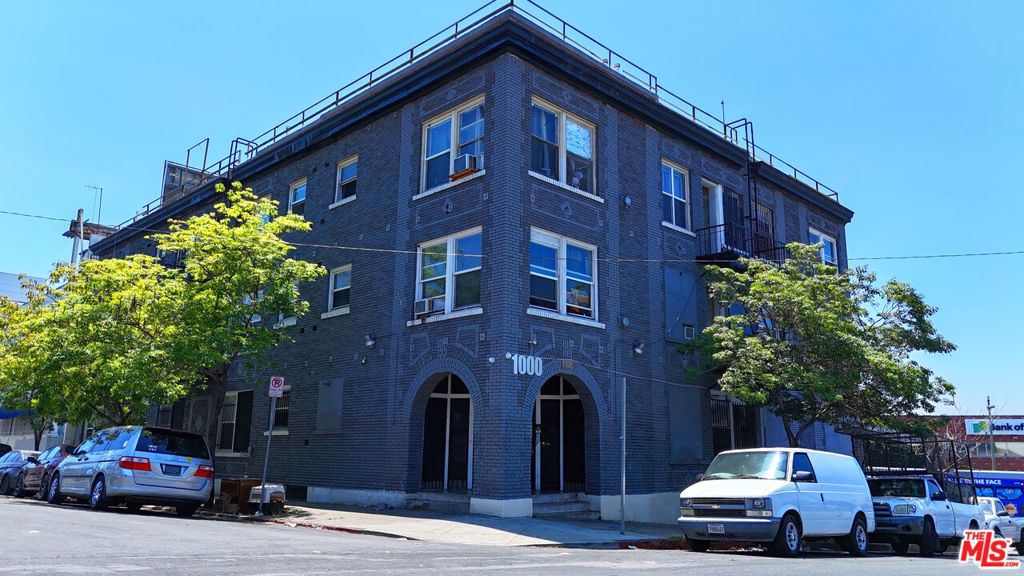 1000 S Grand View Street