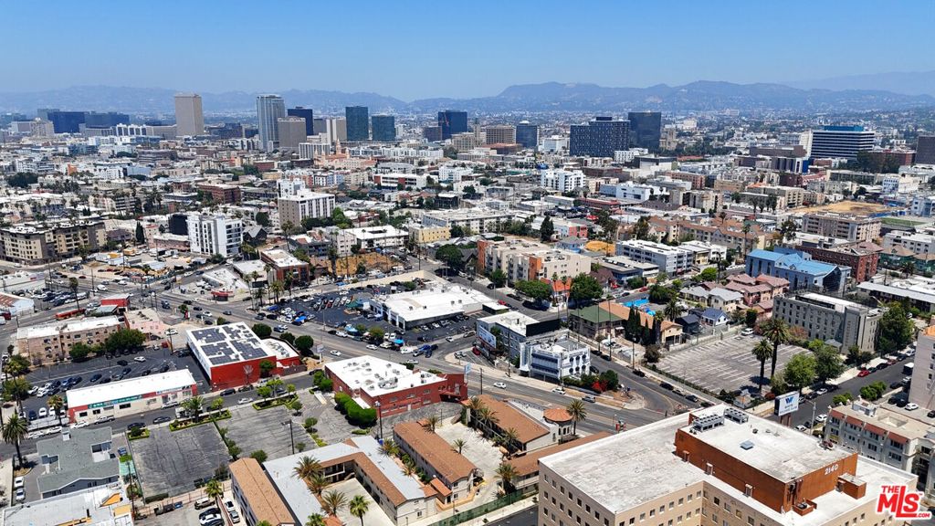 1000 S Grand View Street