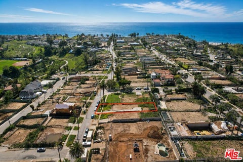 Photo of 709 Swarthmore Avenue, Los Angeles, CA 90272 (MLS # 26873497)