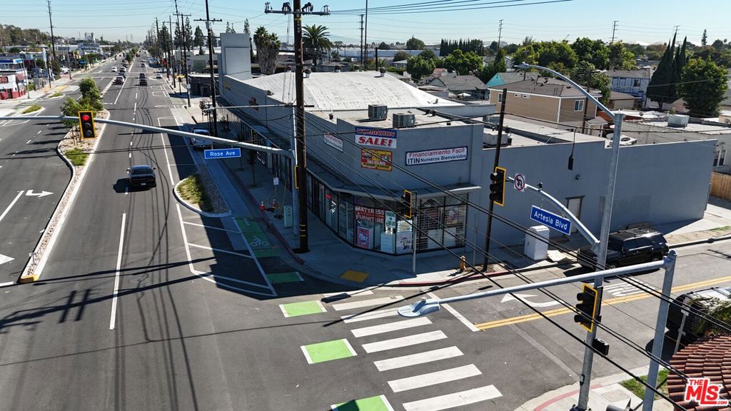 1804 E Artesia Boulevard