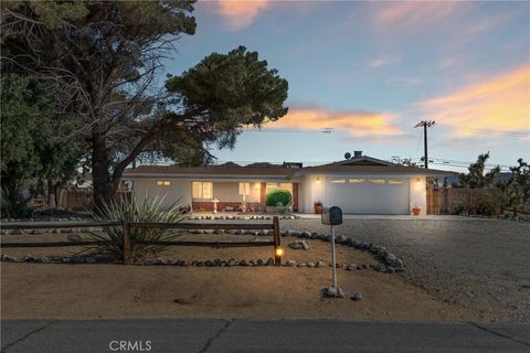 Photo of 57795 El Dorado Drive, Yucca Valley, CA 92284 (MLS # SW25136998) Photo of 57795 El Dorado Drive, Yucca Valley, CA 92284 (MLS # SW25136998)