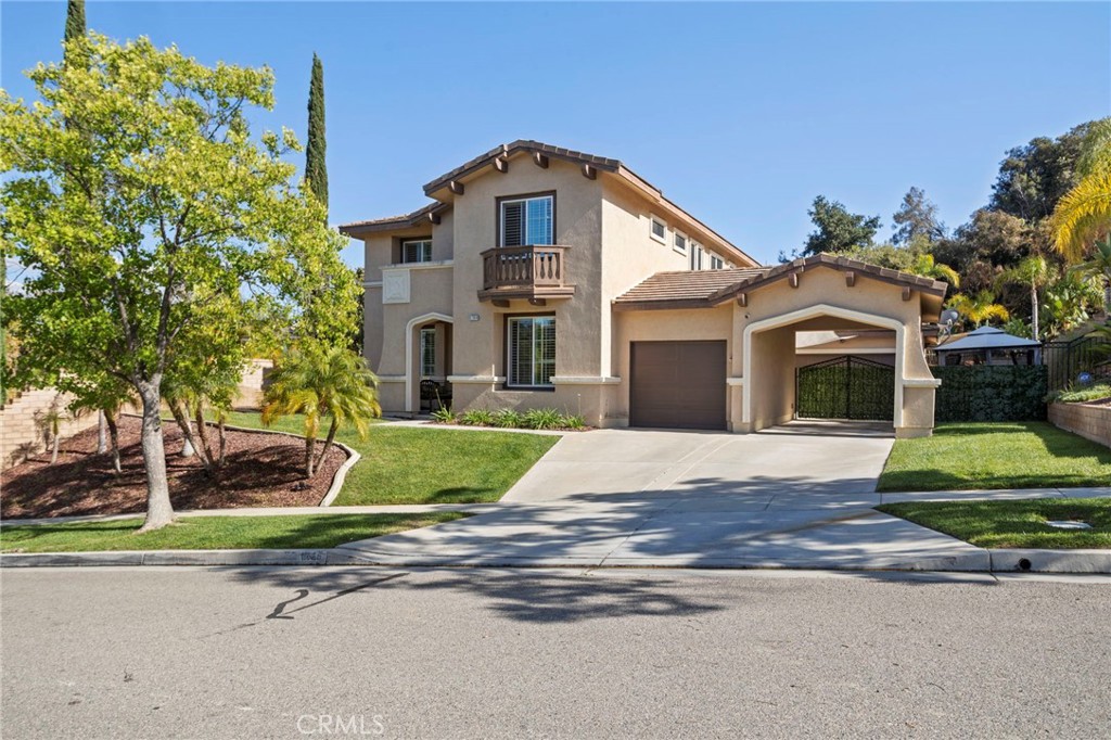 1744 Tamarron Dr
