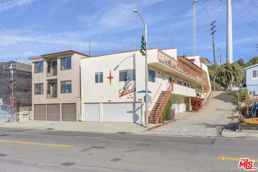 3814 Highland Avenue