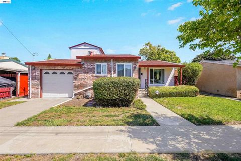 Photo of 26462 Stanwood Ave Ave, Hayward, CA 94544 (MLS # 41131047)
