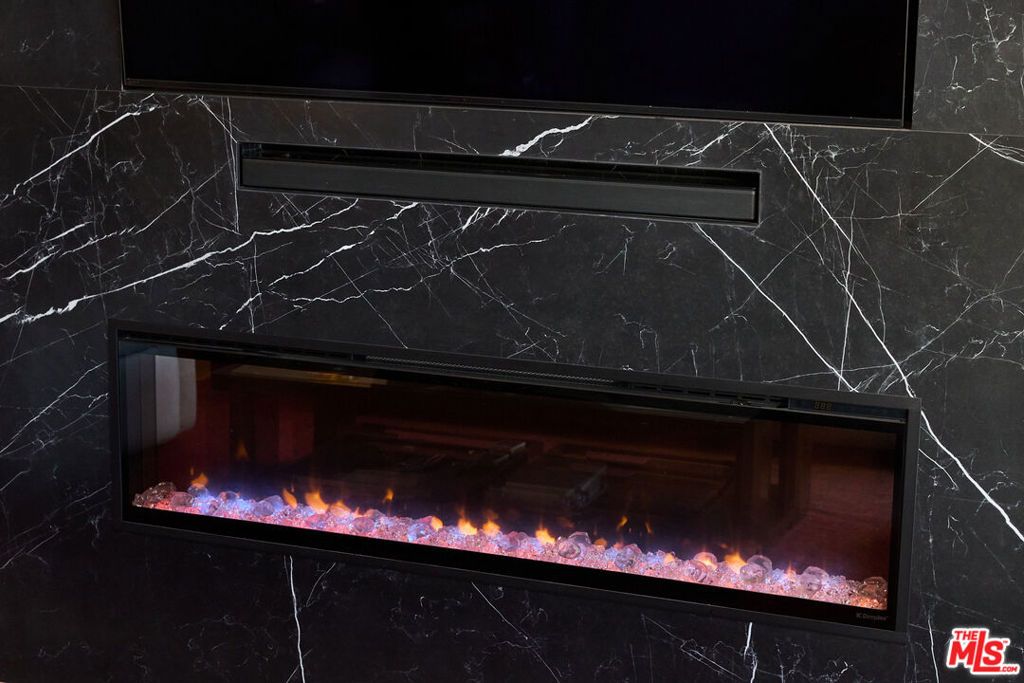 Photo of 221 S Gale Drive #403, Beverly Hills, CA 90211 (MLS # 26658465)