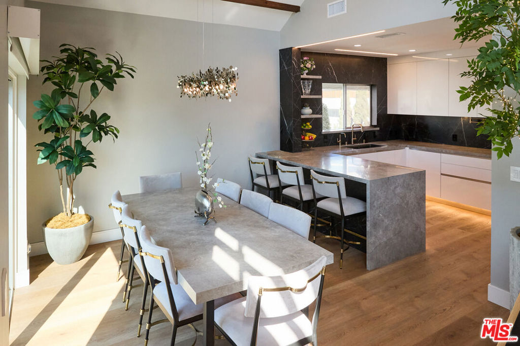 221 S Gale Drive 403