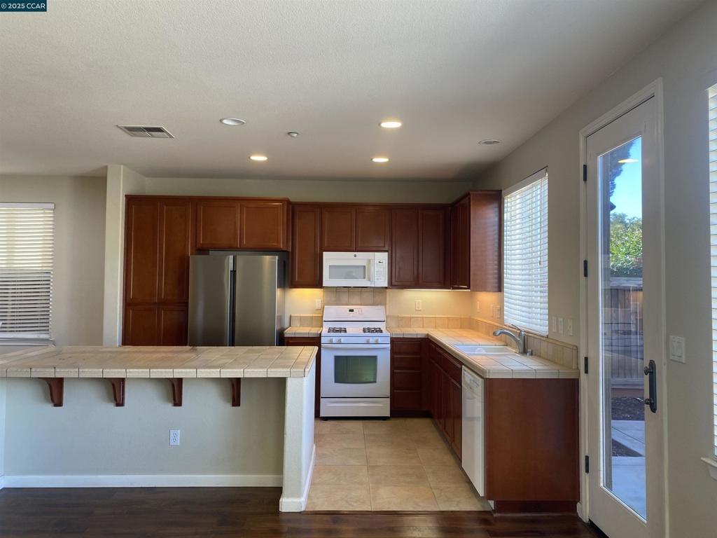 GARIN RANCH - Residential