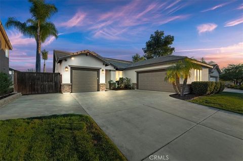 Photo of 40355 Miklich Dr, Murrieta, CA 92563 (MLS # SW25261445)