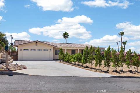 Photo of 12570 Reposo Way Way, Desert Hot Springs, CA 92240 (MLS # SR26149610)
