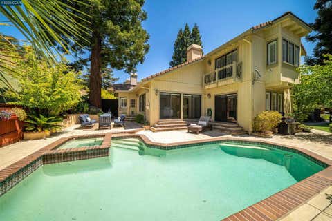 Photo of 951 Redwood Dr Dr, Danville, CA 94506 (MLS # 41137424)
