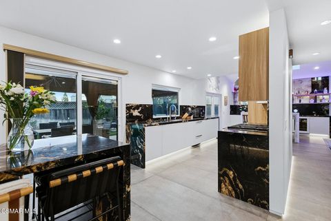 Tiny photo for 9998 Jamestown Street, Ventura, CA 93004 (MLS # 226000394)