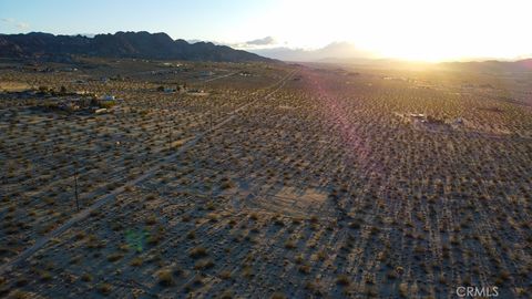 Photo of 0 Cottonwood, Joshua Tree, CA 92252 (MLS # IV25100354)