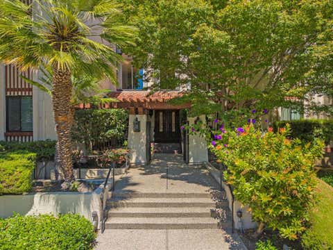Photo of 320 Elm Street #304, San Mateo, CA 94401 (MLS # ML82056116)