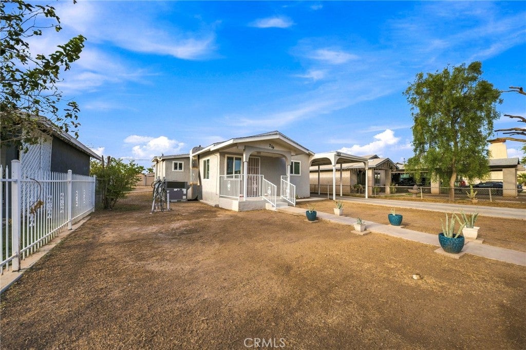 219 E Brighton