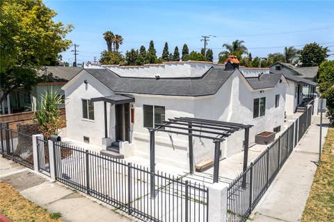 Photo of 13409 S Largo Avenue, Compton, CA 90222 (MLS # DW26131872)