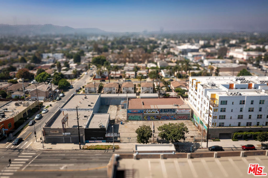 3501 Crenshaw Boulevard