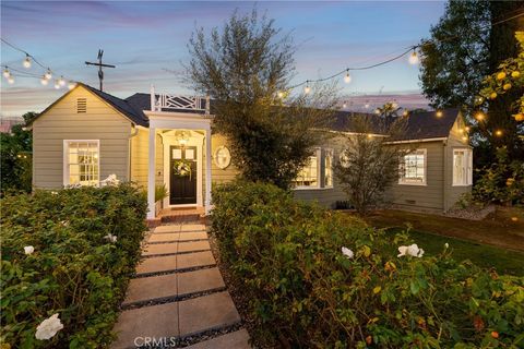 Photo of 5306 Norwich Avenue, Sherman Oaks, CA 91411 (MLS # SR26046301)