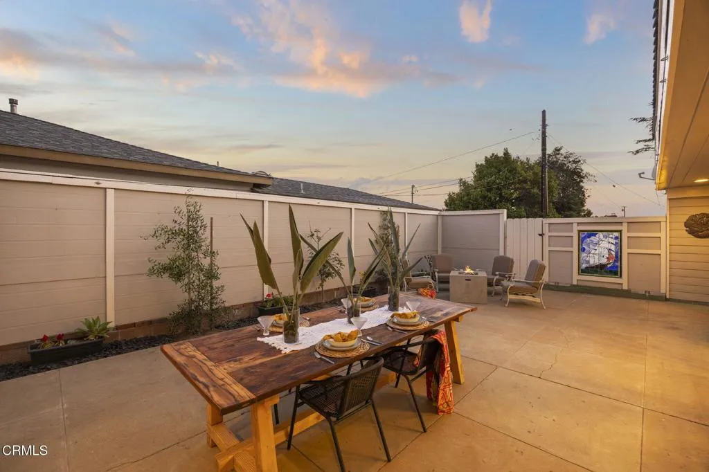 Ventura, California 93003, United States, 3 Bedrooms Bedrooms, ,2 BathroomsBathrooms,Residential,Active,187675