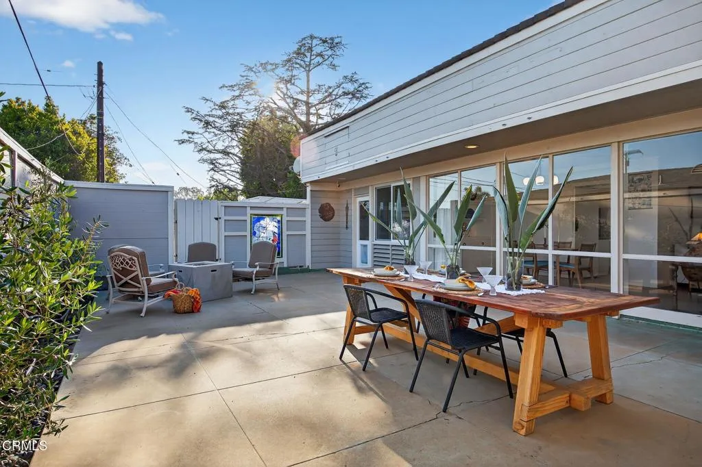 Ventura, California 93003, United States, 3 Bedrooms Bedrooms, ,2 BathroomsBathrooms,Residential,Active,187675