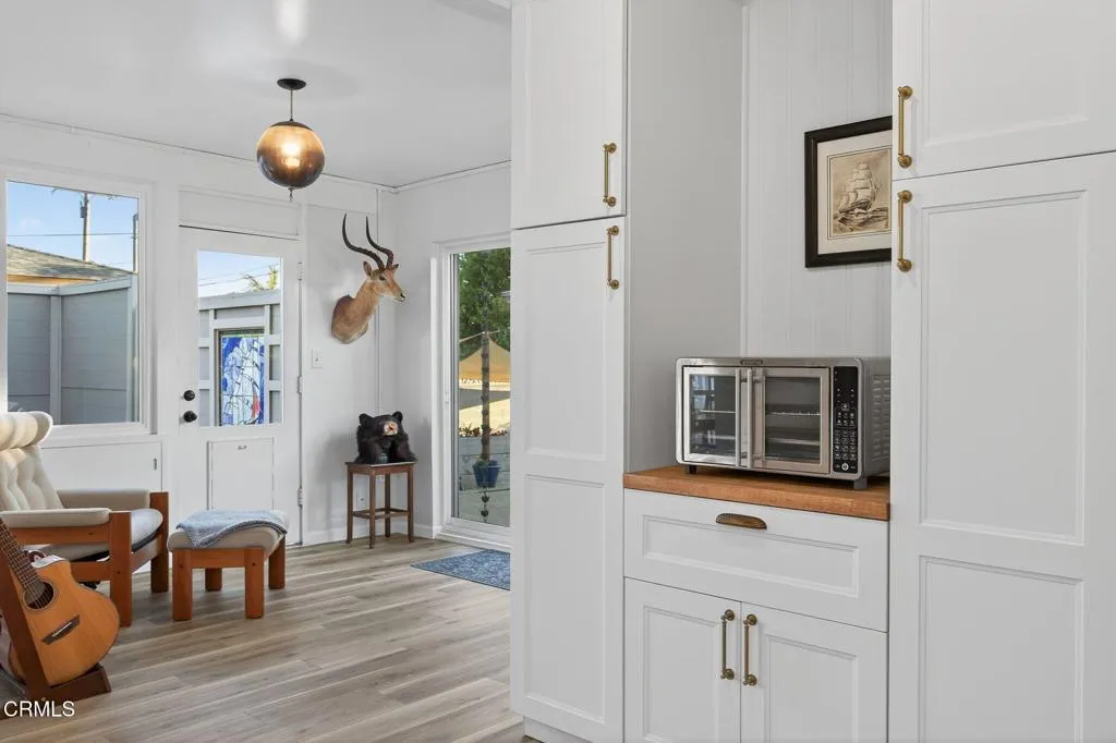 Ventura, California 93003, United States, 3 Bedrooms Bedrooms, ,2 BathroomsBathrooms,Residential,Active,187675