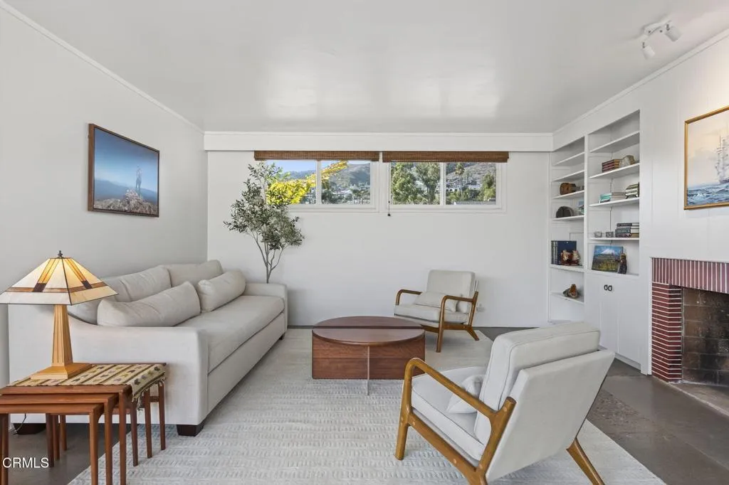 Ventura, California 93003, United States, 3 Bedrooms Bedrooms, ,2 BathroomsBathrooms,Residential,Active,187675