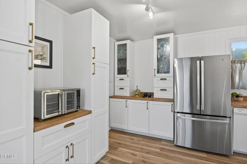 Ventura, California 93003, United States, 3 Bedrooms Bedrooms, ,2 BathroomsBathrooms,Residential,Active,187675