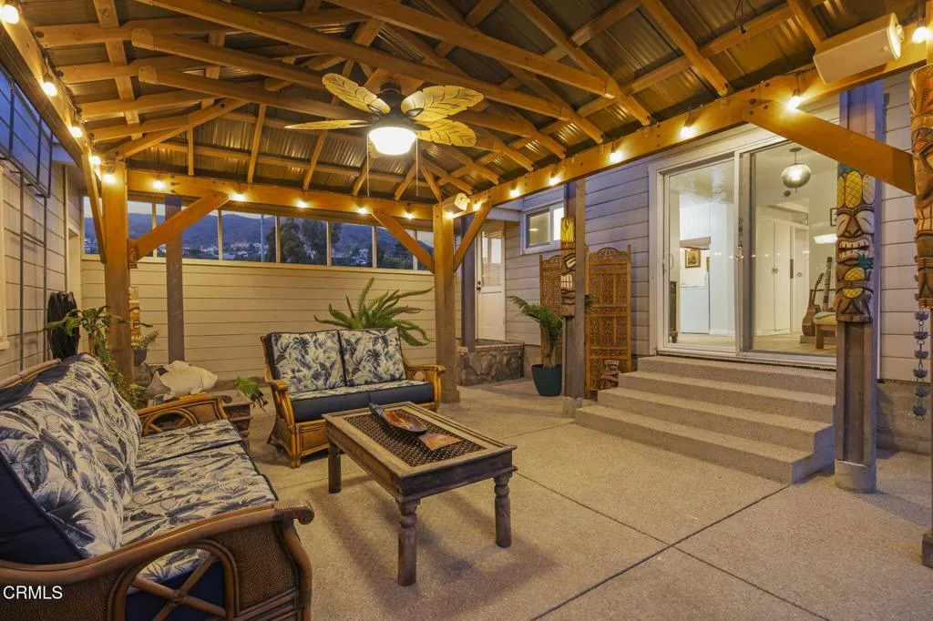 Ventura, California 93003, United States, 3 Bedrooms Bedrooms, ,2 BathroomsBathrooms,Residential,Active,187675