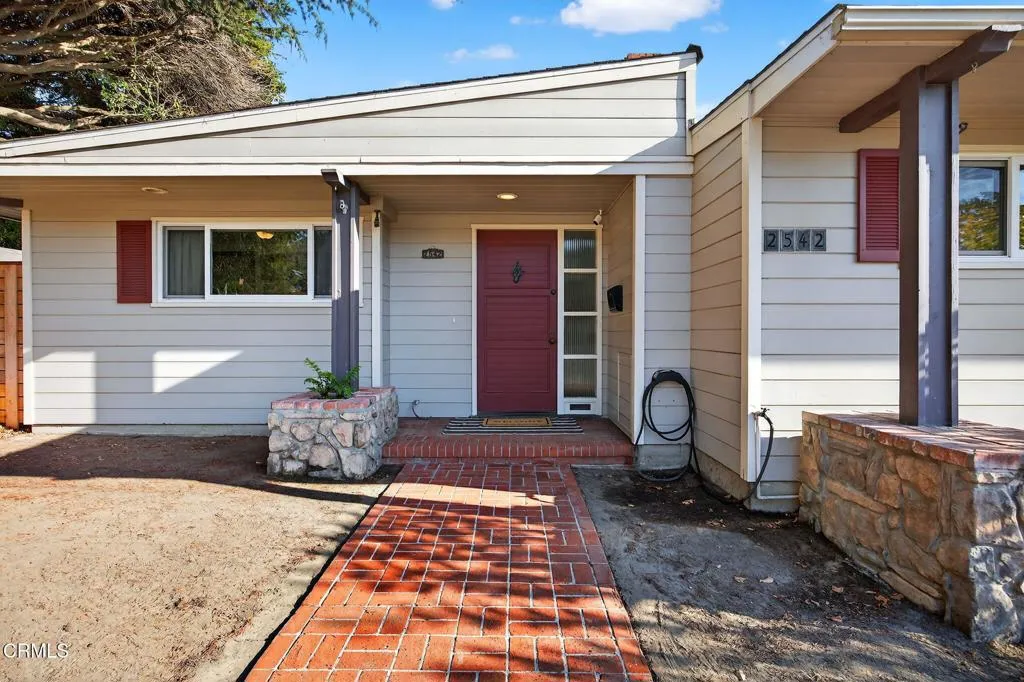 Ventura, California 93003, United States, 3 Bedrooms Bedrooms, ,2 BathroomsBathrooms,Residential,Active,187675