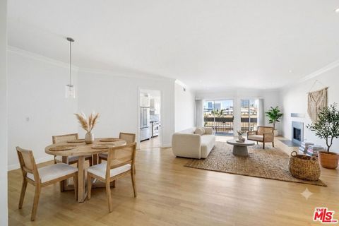 Photo of 11628 Montana Avenue #206, Los Angeles, CA 90049 (MLS # 26855213)