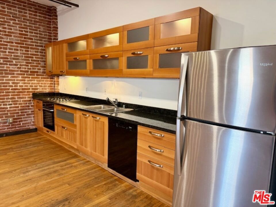 215 S Santa Fe Avenue 4