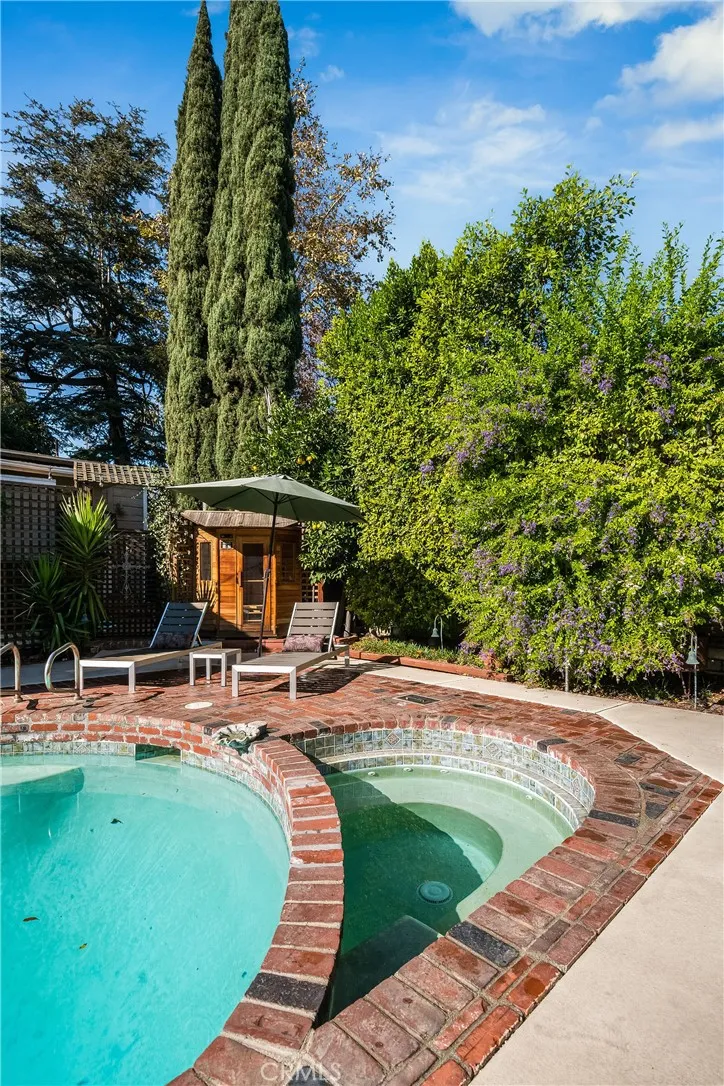 Studio City, California 91602, United States, 5 Bedrooms Bedrooms, ,4 BathroomsBathrooms,Residential,Active,229977