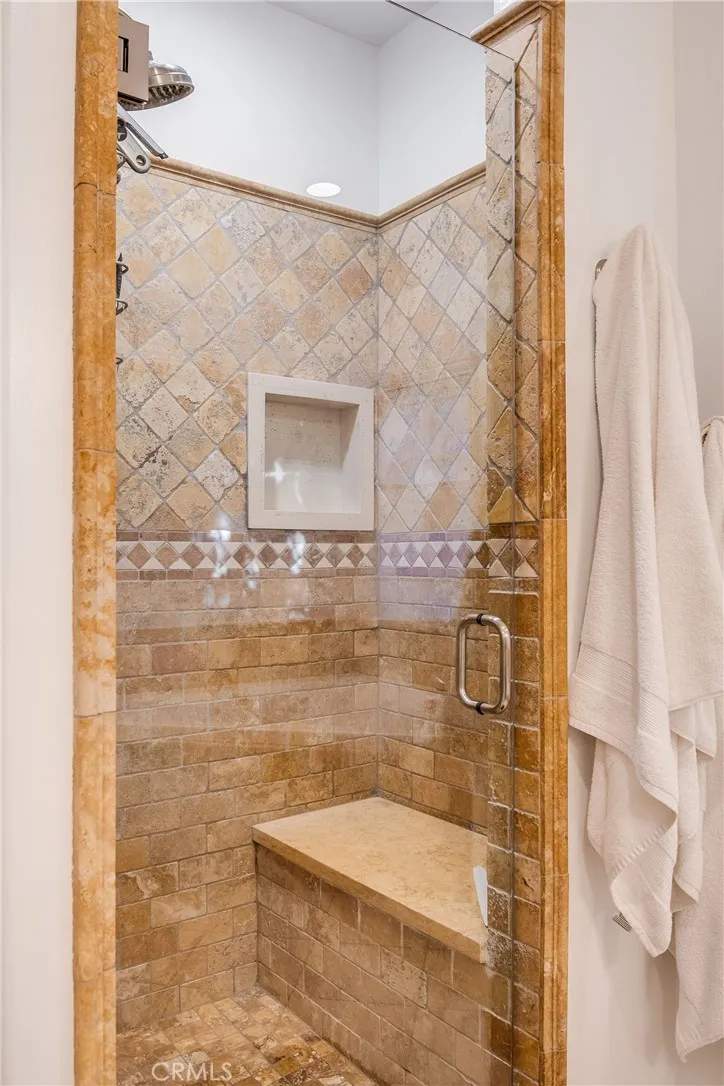 Studio City, California 91602, United States, 5 Bedrooms Bedrooms, ,4 BathroomsBathrooms,Residential,Active,229977