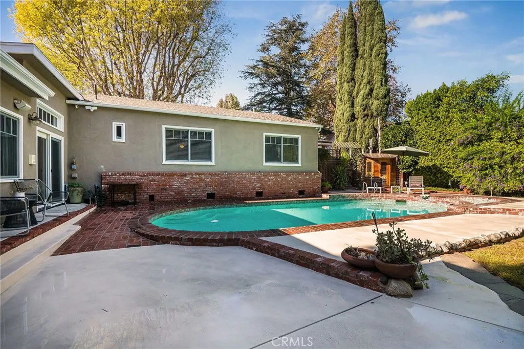 Studio City, California 91602, United States, 5 Bedrooms Bedrooms, ,4 BathroomsBathrooms,Residential,Active,229977