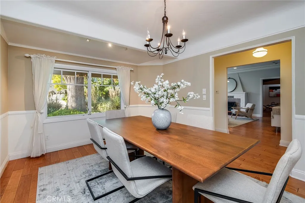 Studio City, California 91602, United States, 5 Bedrooms Bedrooms, ,4 BathroomsBathrooms,Residential,Active,229977