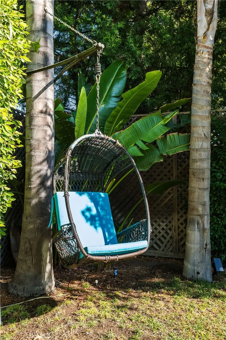 Studio City, California 91602, United States, 5 Bedrooms Bedrooms, ,4 BathroomsBathrooms,Residential,Active,229977